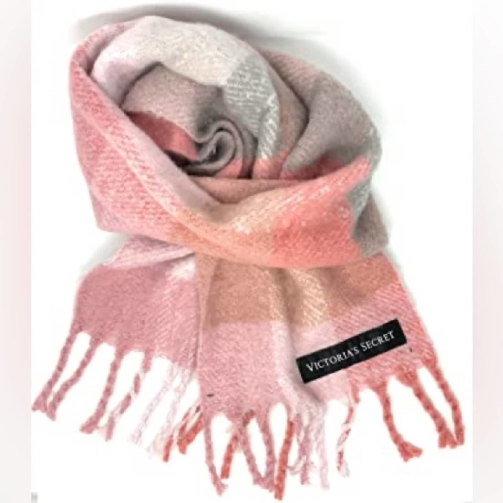 Victoria’s Secret Holiday Plush Scarf New With Tags Pinks and Grays. - Picture 1 of 5